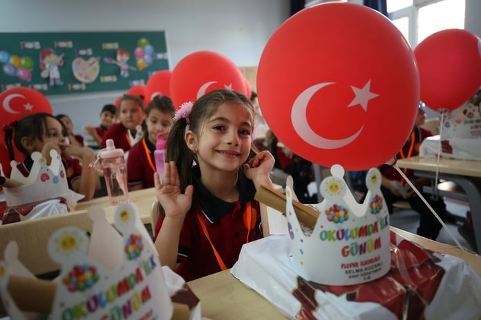 Çocuklar tüketici haklarını ilkokulda öğrenecek: “Bilinçli tüketici” dersi geliyor!