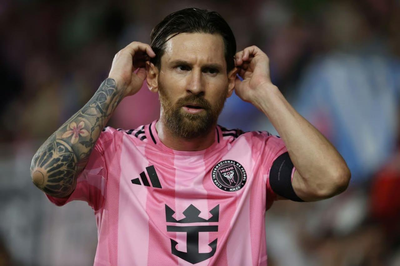 Galatasaray Başkanı Dursun Özbek'ten Lionel Messi iddialarına yanıt