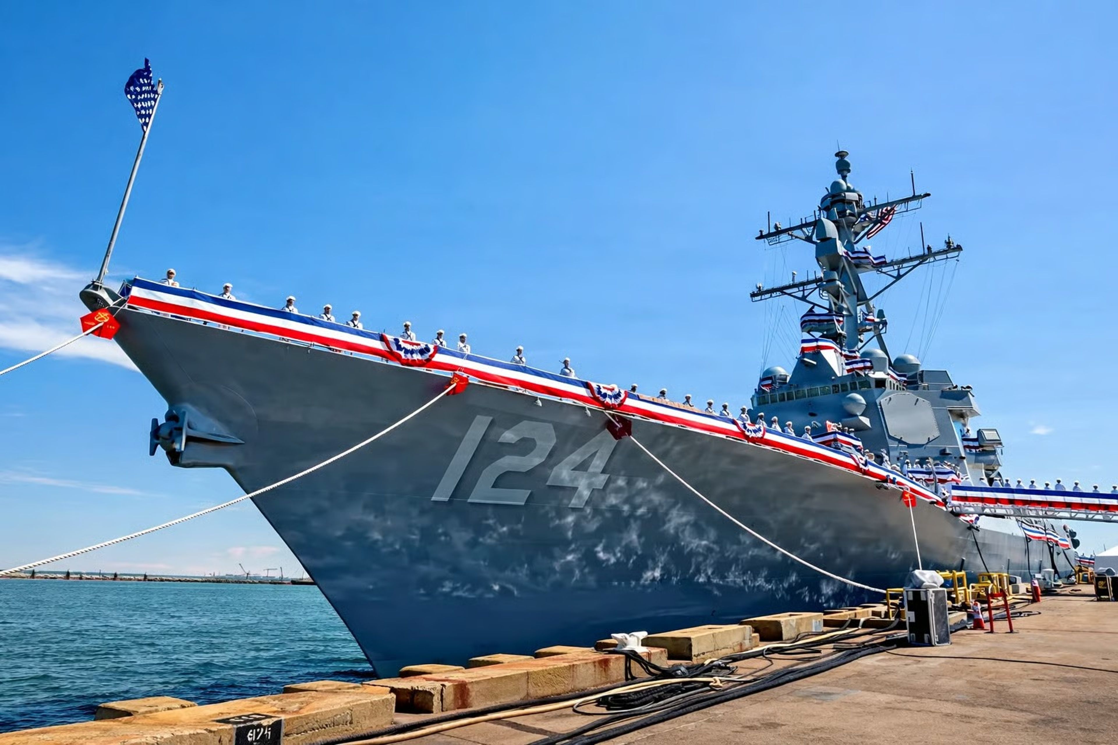 ABD Donanması DDG 124 güdümlü füze destroyerini hizmete aldı