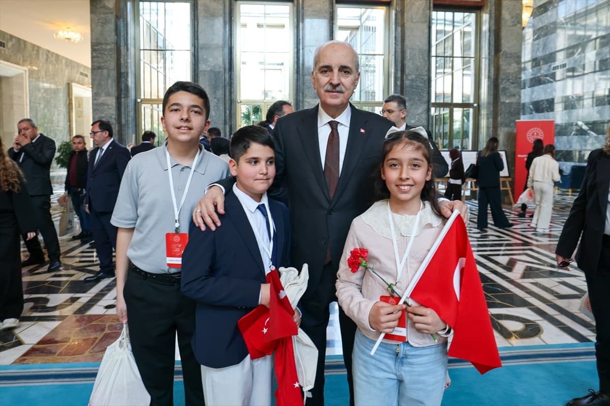 Gazi Meclis’te çocukların günü: "Savaş, korku ve gözyaşı istemiyoruz"