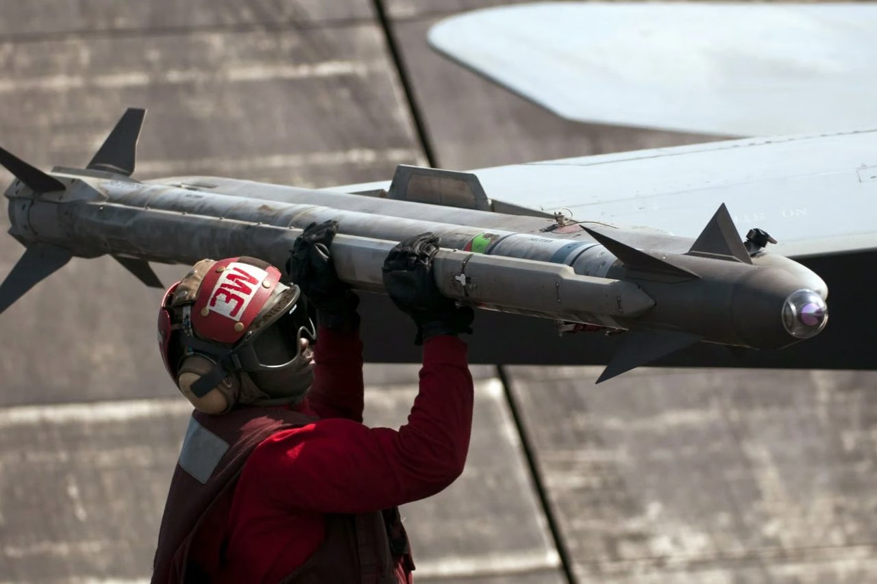 Raytheon'a 1,1 milyar dolarlık AIM-9X sözleşmesi