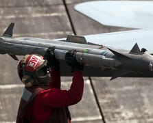 ABD Donanması, Raytheon ile 1,1 milyar dolarlık AIM-9X füze sözleşmesi imzaladı