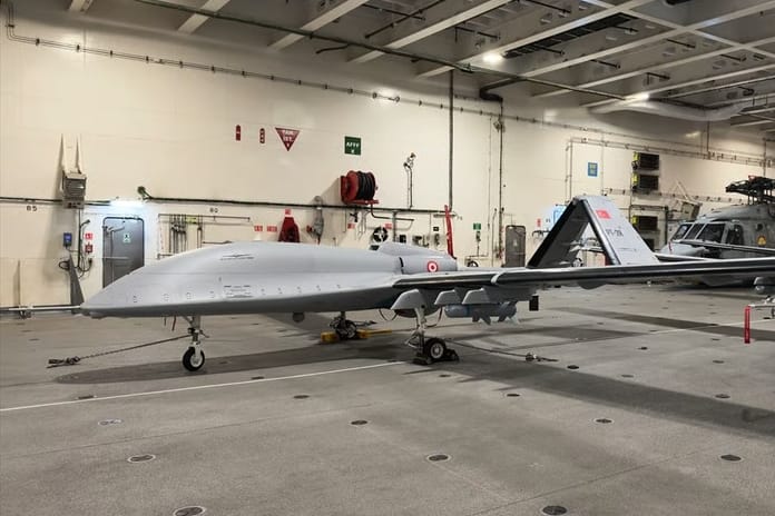 NATO Tatbikatı kapsamında Hollanda'nın Rotterdam Limanı'nda demirleyen TCG Anadolu’da Türk savunma sanayisi fuarı