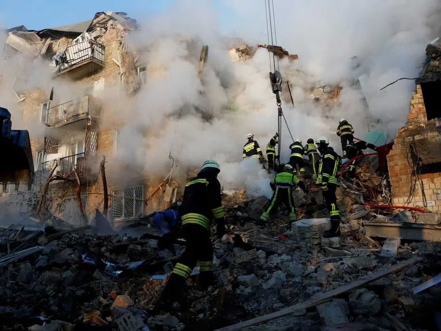 Rusya'dan Kiev'e İHA ve füze saldırıları: En az 8 ölü