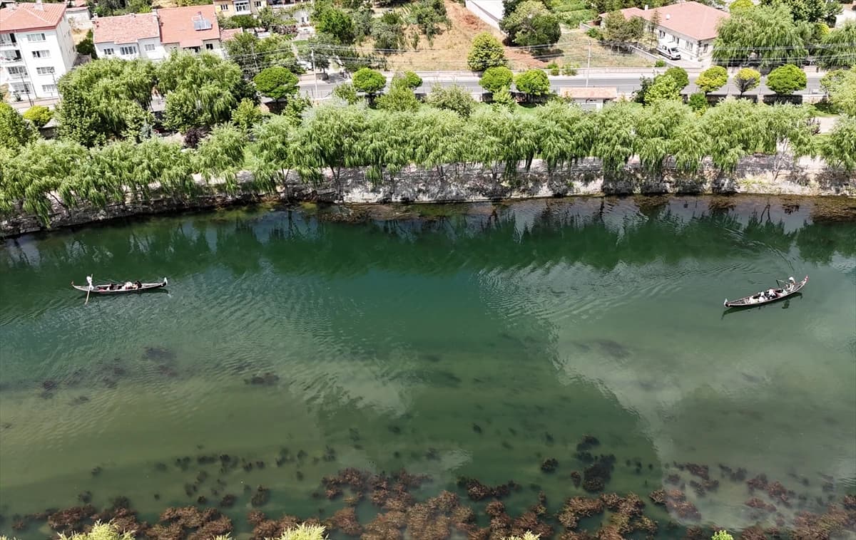 Kızılırmak'ta gondol sefası