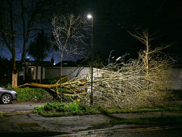 Goretti Fırtınası'nın vurduğu Fransa’da elektrik kesintilerini sürüyor