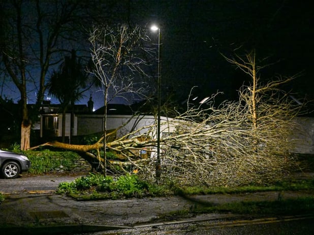 Goretti Fırtınası'nın vurduğu Fransa’da elektrik kesintilerini sürüyor
