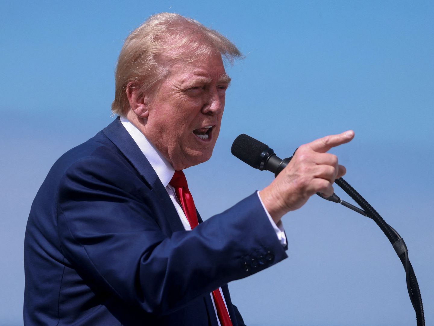 Trump Nijerya'da DEAŞ hedeflerine saldırı düzenlediklerini duyurdu