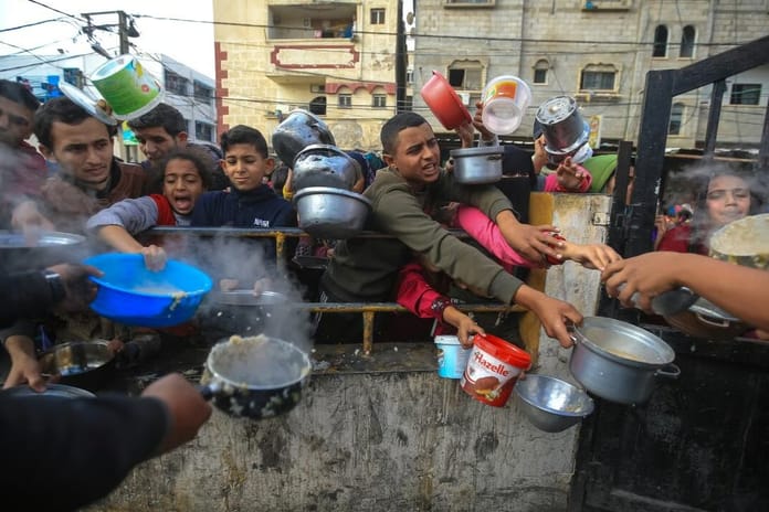 İsrail Gazze'de açlığı silah olarak kullanıyor