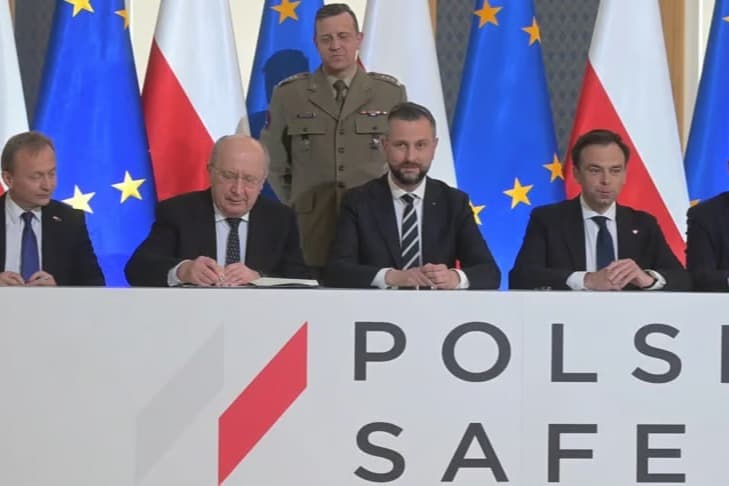 Polonya, SAFE programı kapsamında 43,7 milyar avroluk kredi anlaşması imzaladı