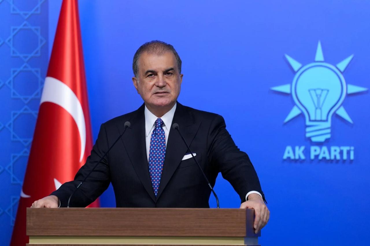 Ömer Çelik: Elinde belge olan götürüp yargıya versin  
