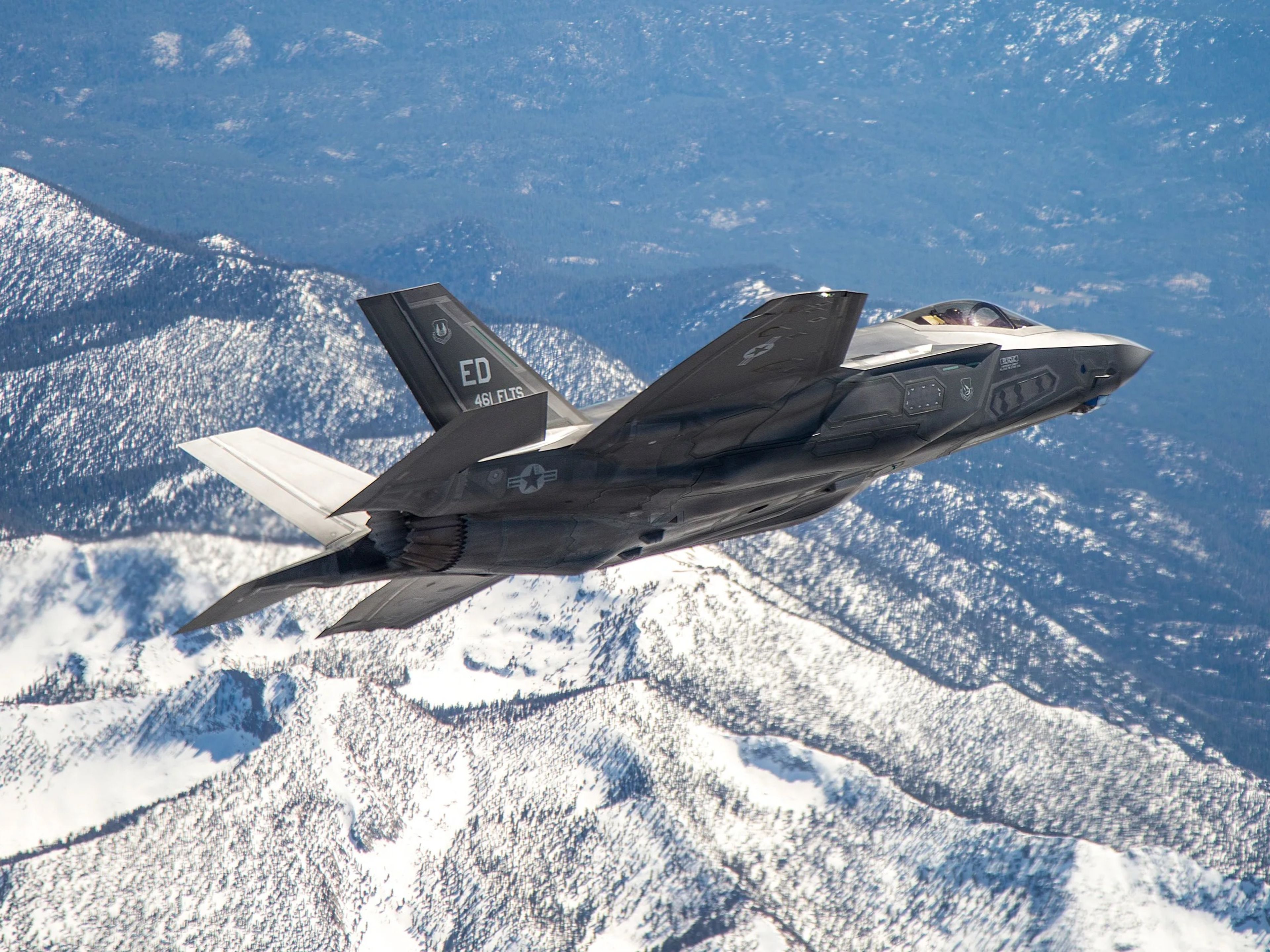 İsviçre'den F-35 için 500 milyon franklık ön ödeme