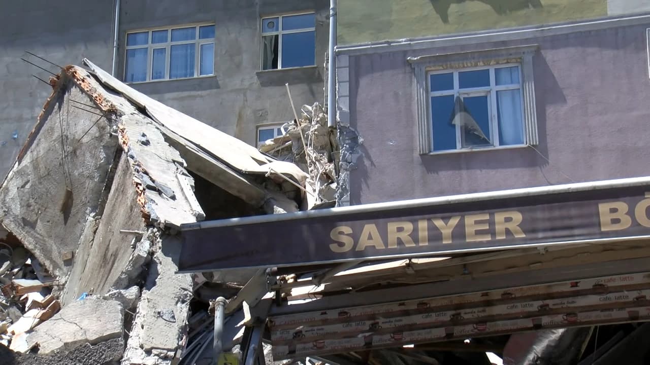 Küçükçekmece yıkılan bina