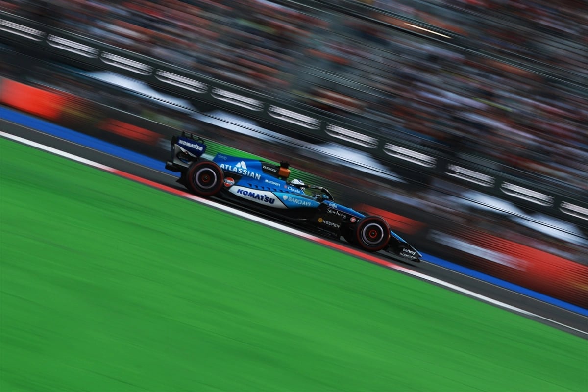 F1 Meksika GP'sinde antrenman zamanı 