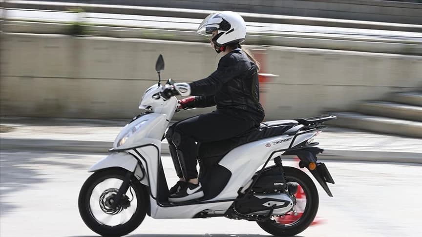 B sınıfı ehliyet 250 CC motosiklet 