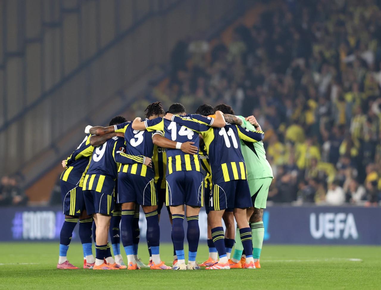 İç saha kalesi sarsılmıyor