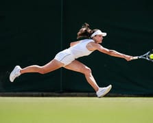 Milli tenisçi Zeynep Sönmez, Wimbledon'da yeni bir tarih yazmak için kortta: Rus rakibine karşı 4.tur hedefi