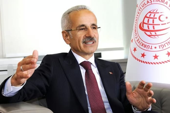 Bakan Uraloğlu İran'da 7, Irak'ta ise 4 Türk uçağının kaldığını açıkladı