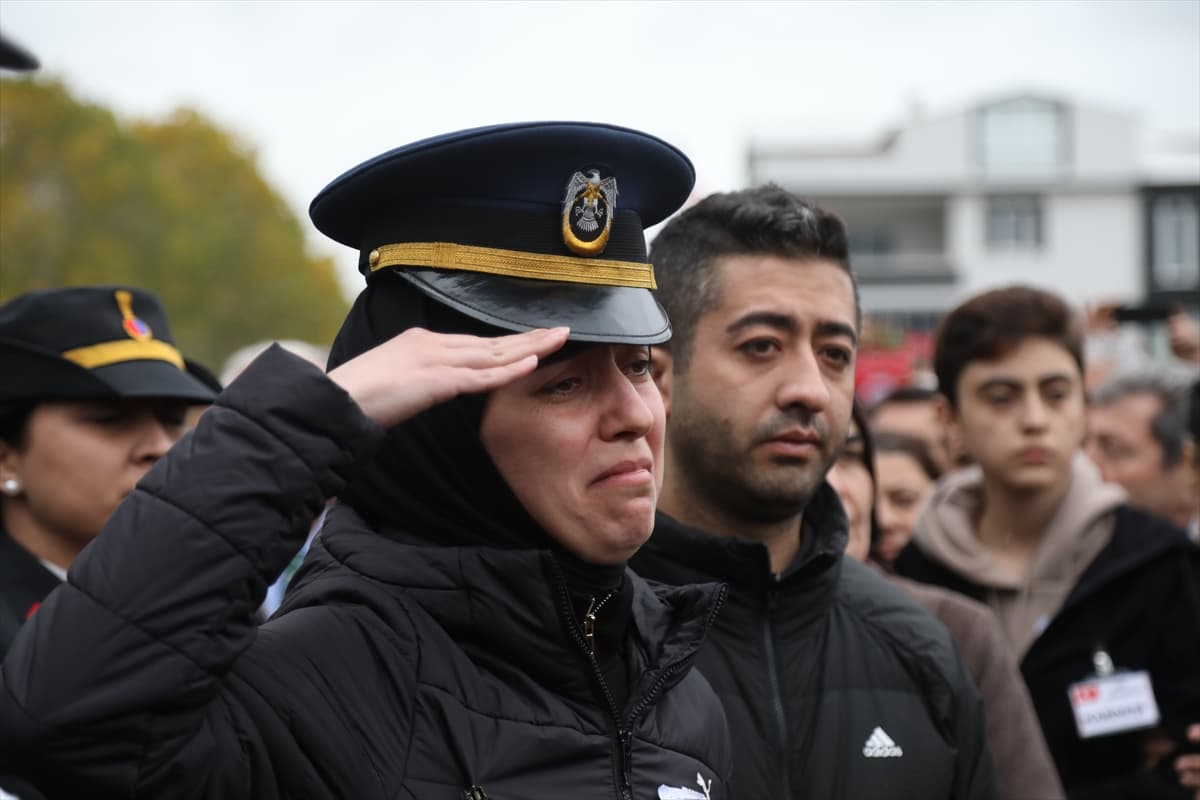 Türkiye için en acı günlerden biri: Şehitler son yolculuğuna uğurlandı
