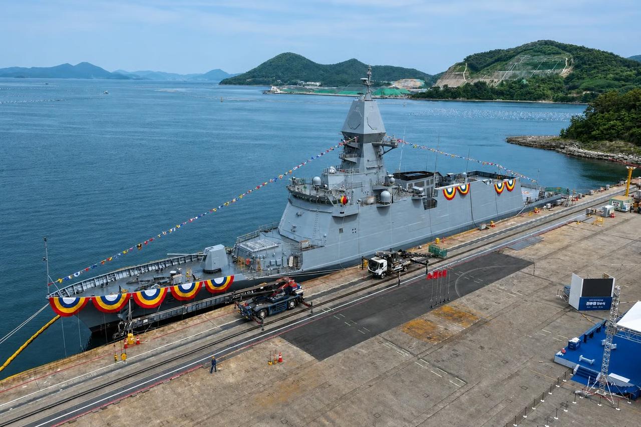 ROKS Jeju denize indirildi