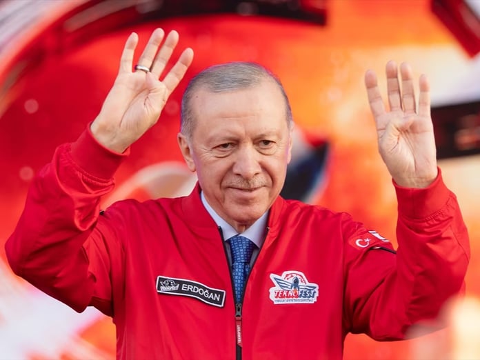 Cumhurbaşkanı Erdoğan uçakta gazetecilerin sorularını yanıtladı