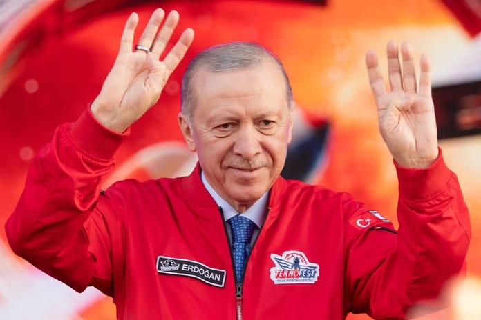 Cumhurbaşkanı Erdoğan uçakta gazetecilerin sorularını yanıtladı