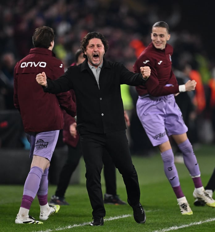 Fatih Tekke ile evinde geçilmiyor