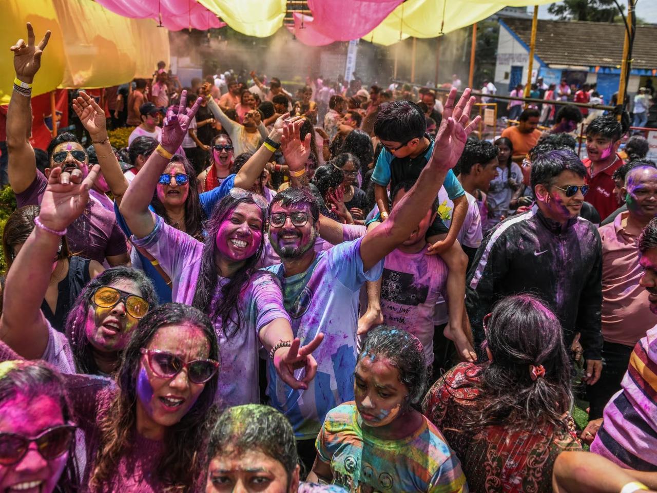 Kenya'daki Hindular 'Holi Festivali' kutladı