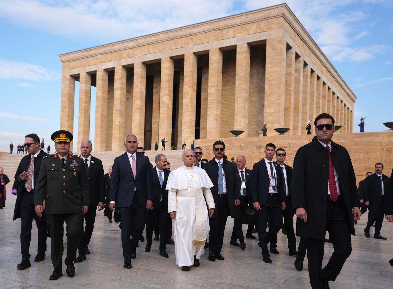 Papa 14. Leo, Anıtkabir’i ziyaret etti