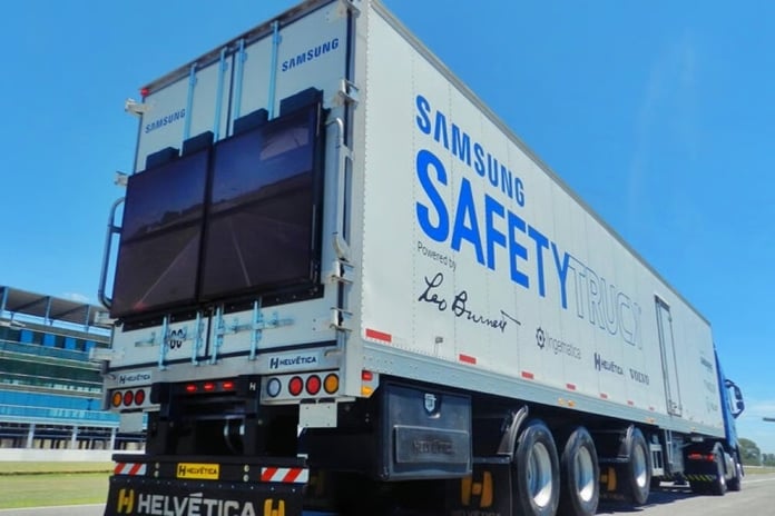 Londra'da büyük soygun: 12 bin akıllı telefon taşıyan tır çalındı