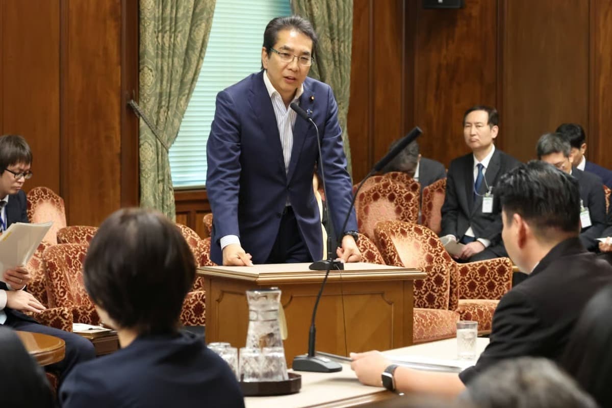 Japonya'da hediye pirinç kabul ettiğini açıklayan tarım bakanı istifa etti