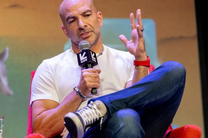 Dünyaca ünlü doktor Epstein bağlantısı ifşa olunca istifa etti