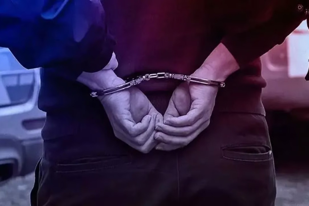 Türk bayrağına saygısızlığa tutuklama