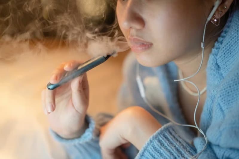 Vape ve snus alarmı: Kullanım yaşı 12'ye kadar düştü!