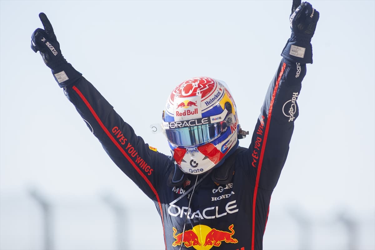 Verstappen zirvede