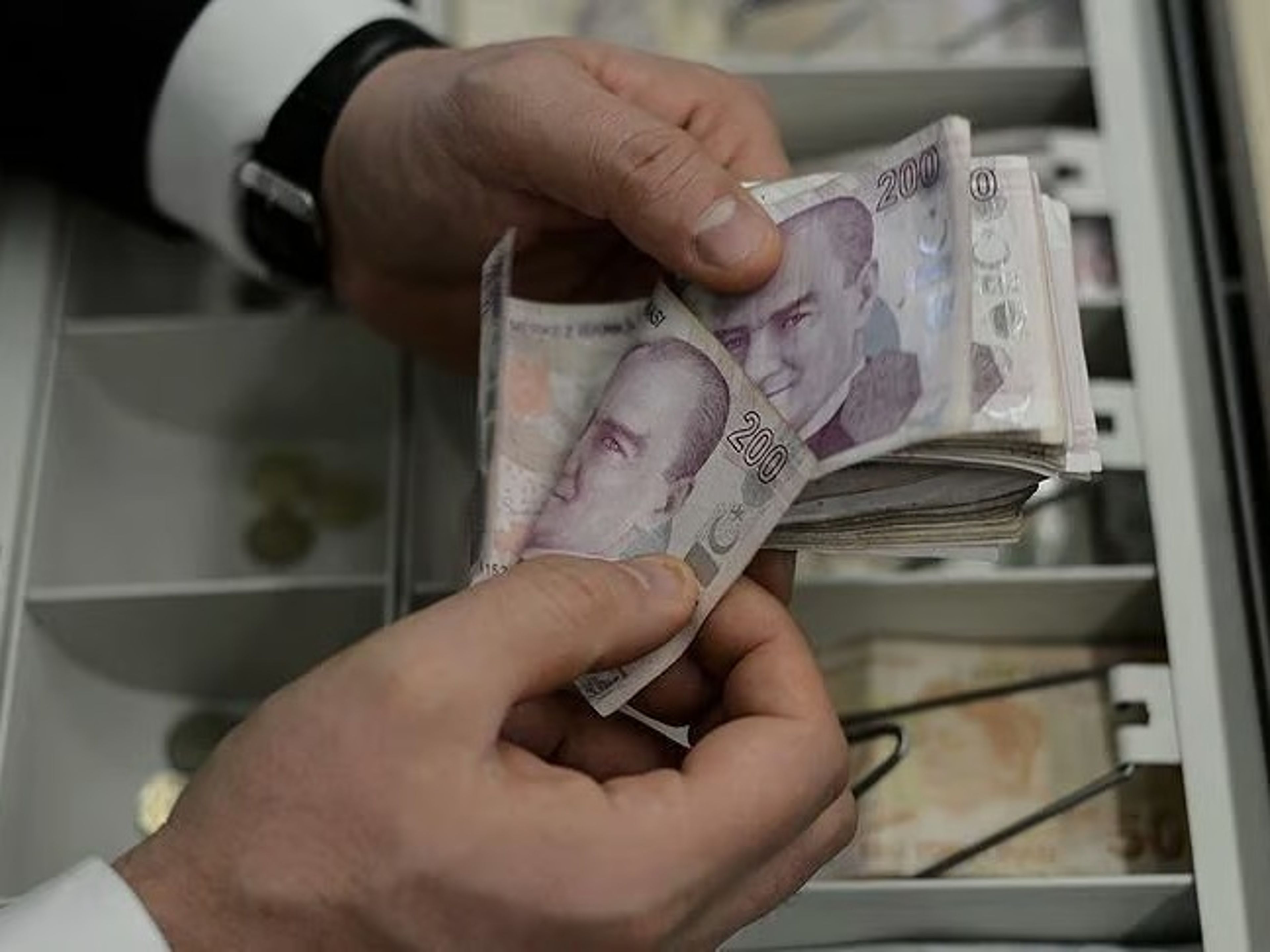 Yargıtay açıkladı: Emeklilere SSK üzerinden maaş farkı verilecek!