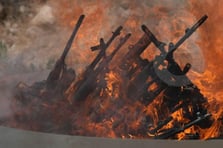 Terörsüz Türkiye sürecinde tarihi gün: PKK'lı ilk grup silah bıraktı