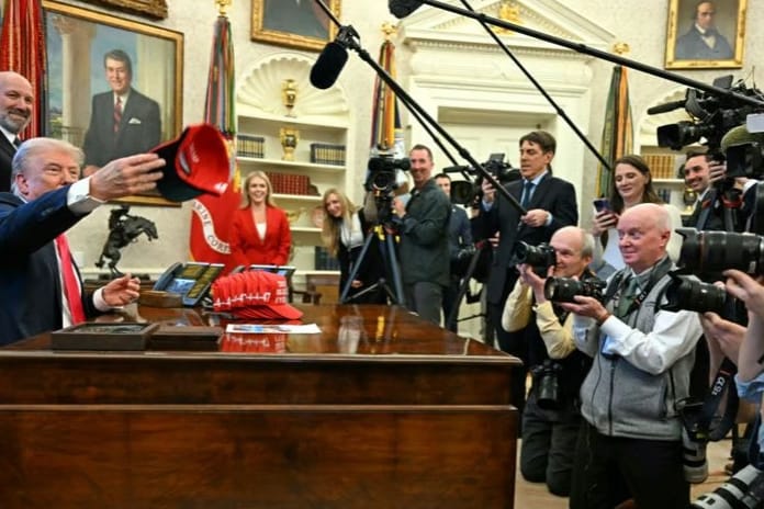 Trump yönetimi, Gazetecileri 'hassas materyalleri' korumak gerekçesiyle kapı dışarı etti