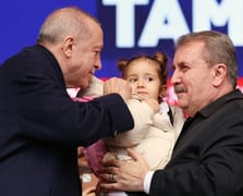 Afetzede aileler yeni yuvalarına kavuştu