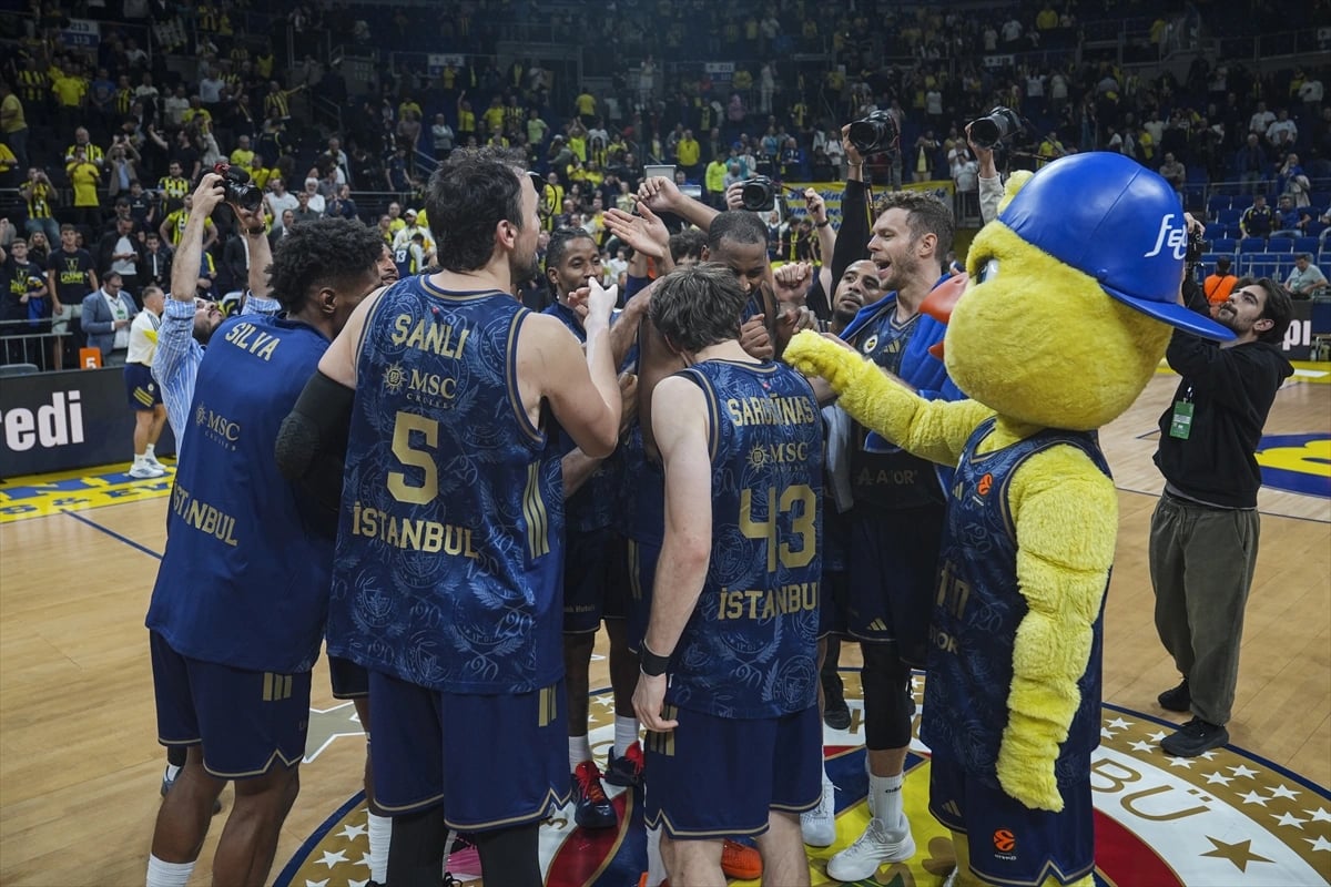 EuroLeague'de Fenerbahçe galip Beşiktaş kayıp