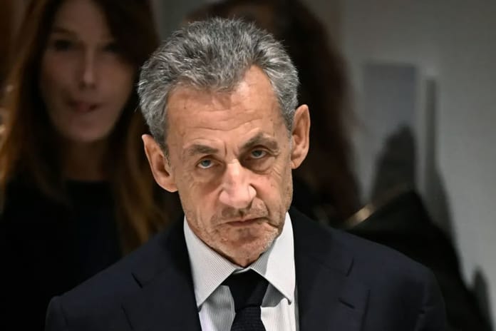 Sarkozy'ye bir dava daha: Adaleti yanıltmakla suçlanıyor