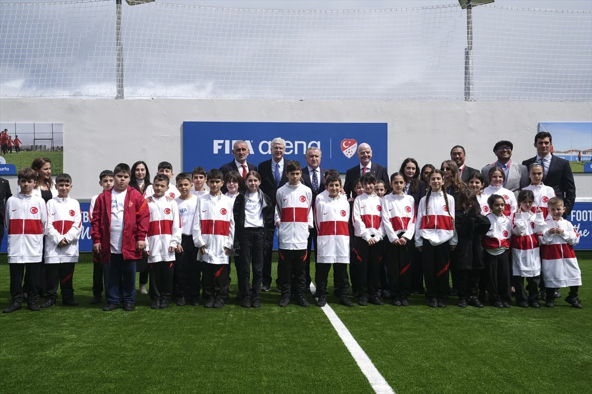 FIFA Arena Türkiye etabı Riva’da açıldı