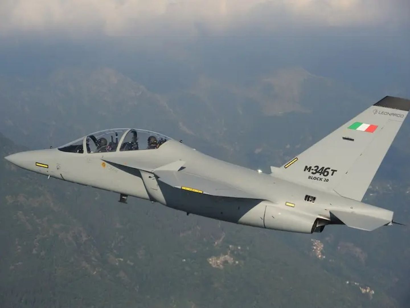 Kanada, 6 adet M-346 Block 20 eğitim uçağı sipariş etti
