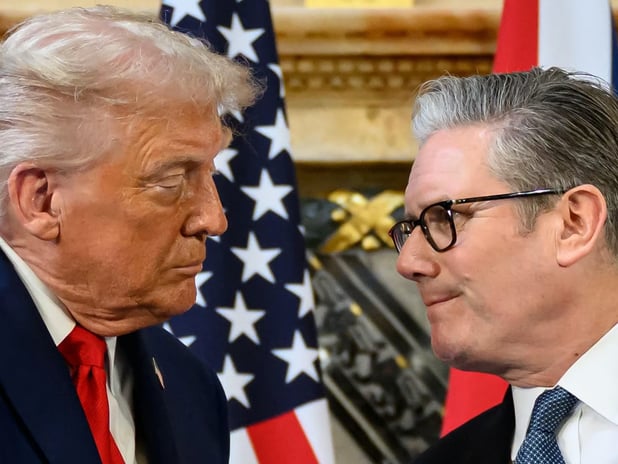 Starmer Grönland konusunda Trump’a geri adım yok mesajı verdi
