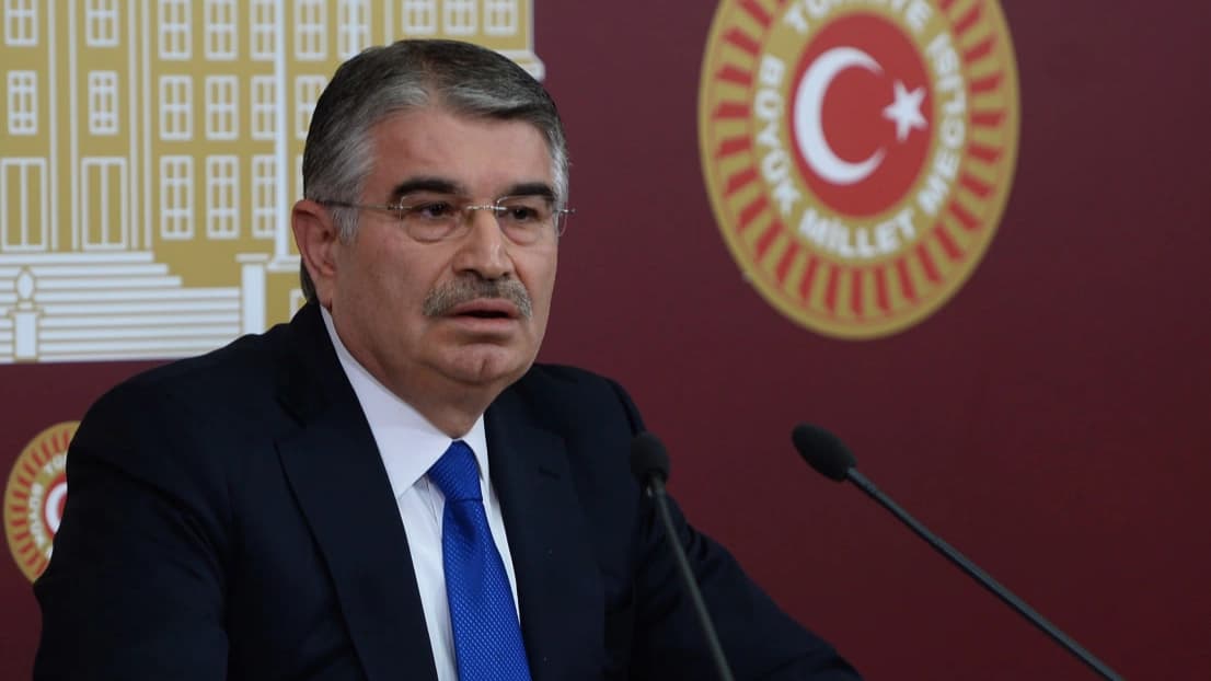 Eski İçişleri Bakanı İdris Naim Şahin hakkında yurt dışına çıkış yasağı kararı verildi