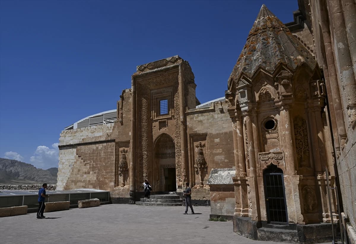 Türkiye'nin doğusundaki tarihi miras: İshak Paşa Sarayı