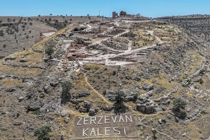 Zerzevan Kalesi'nde 1800 yıllık su dağıtım sistemi bulundu