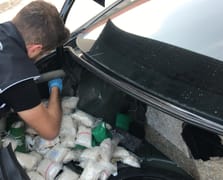 Malatya'da otomobilde büyük uyuşturucu hap operasyonu