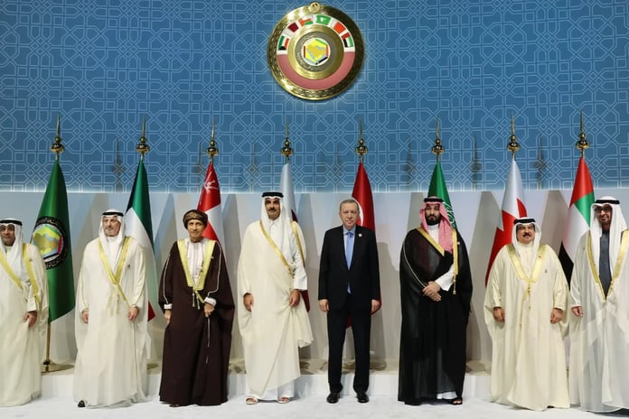 Arab News: Arap Devletleri için Türkiye'nin stratejik önemi artıyor