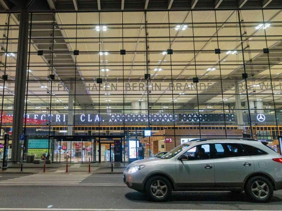 Berlin Airport Shut Over Drone Alert